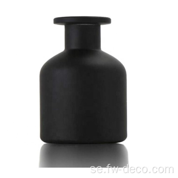 150 ml/5oz matt svart glas diffusorflaska
